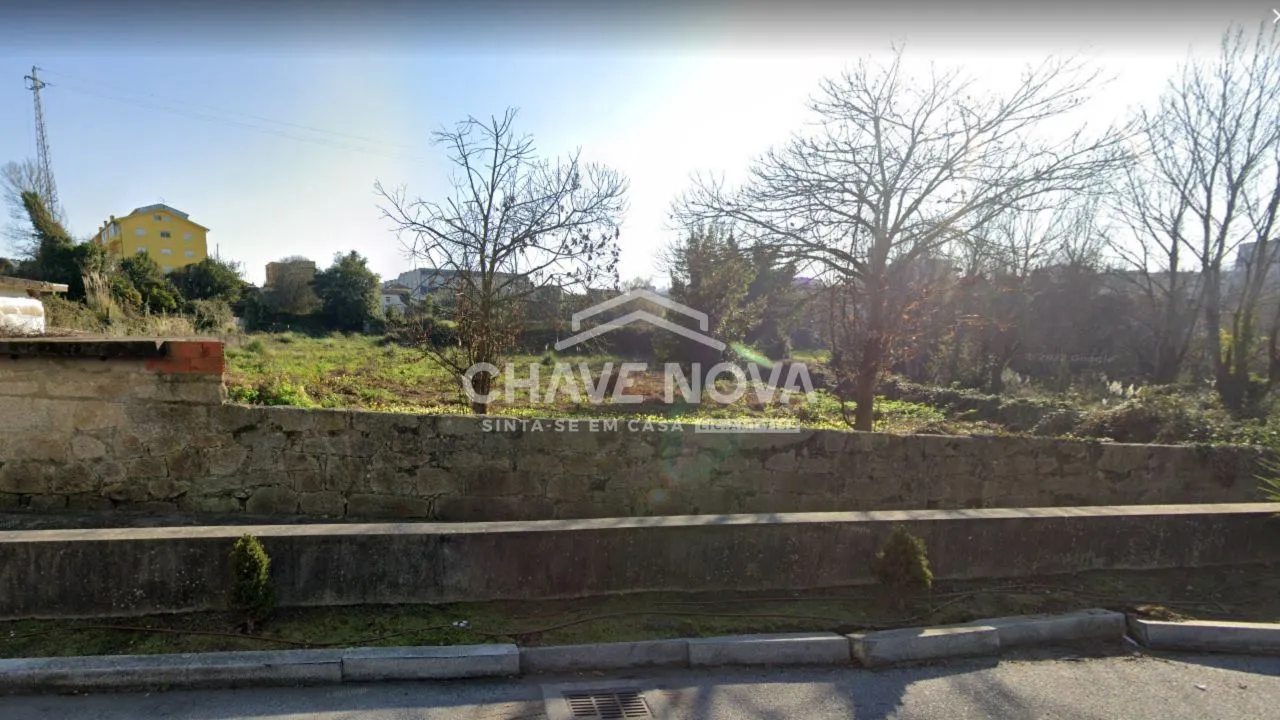 Terreno para construção em Oliveira do Douro
