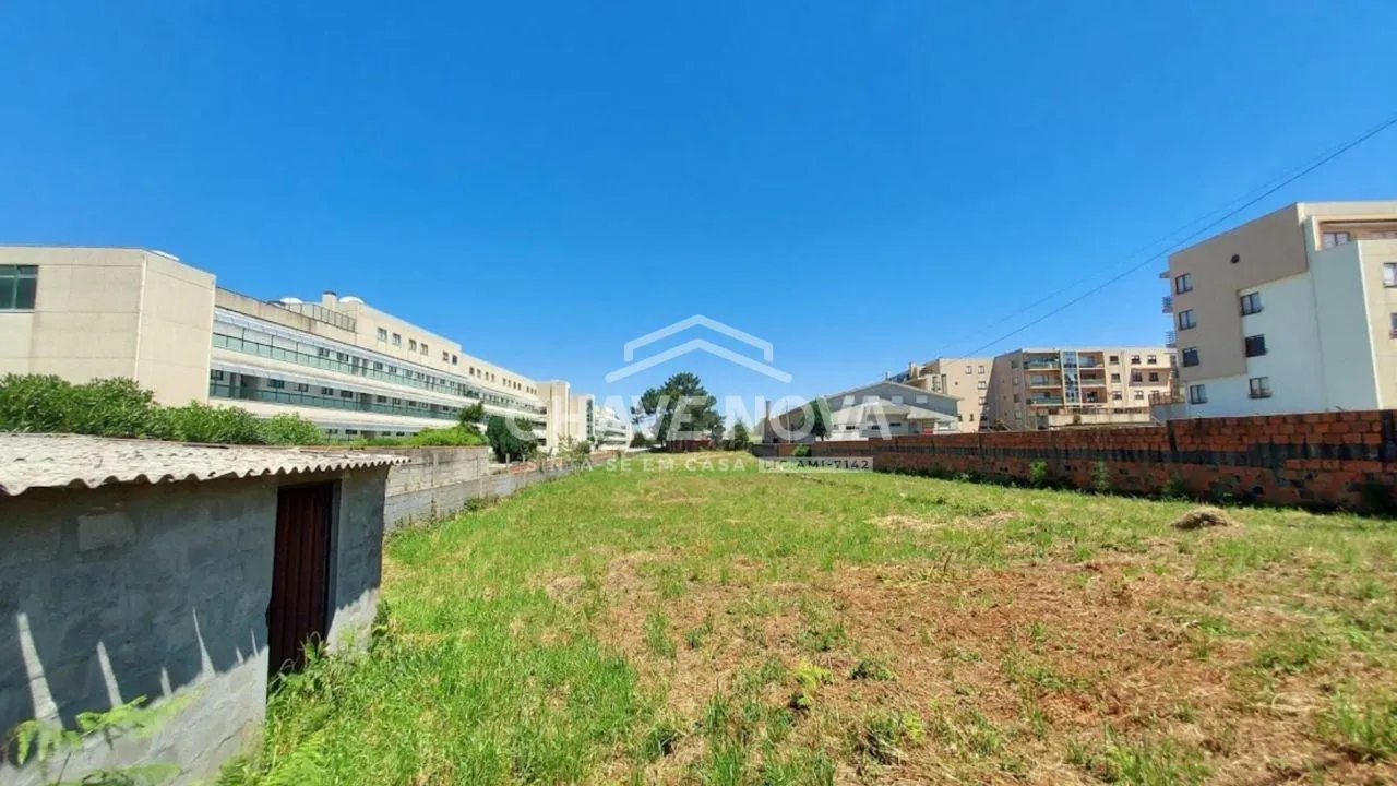 lote de terreno com uma área total de 3.500 m², em São Félix da Marinha - 3