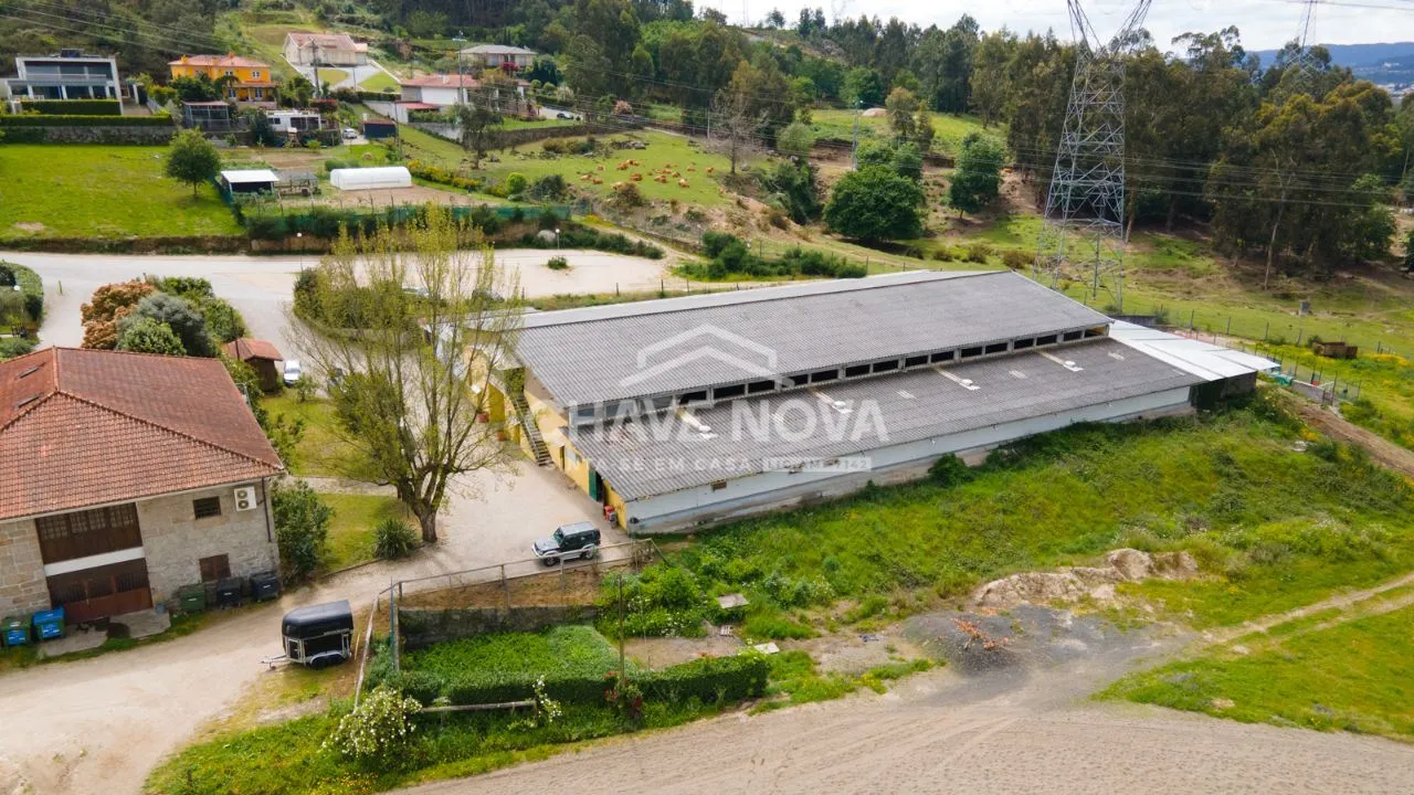 Quinta em Guimarães c/ capacidade de construção de 3000M2  - 3