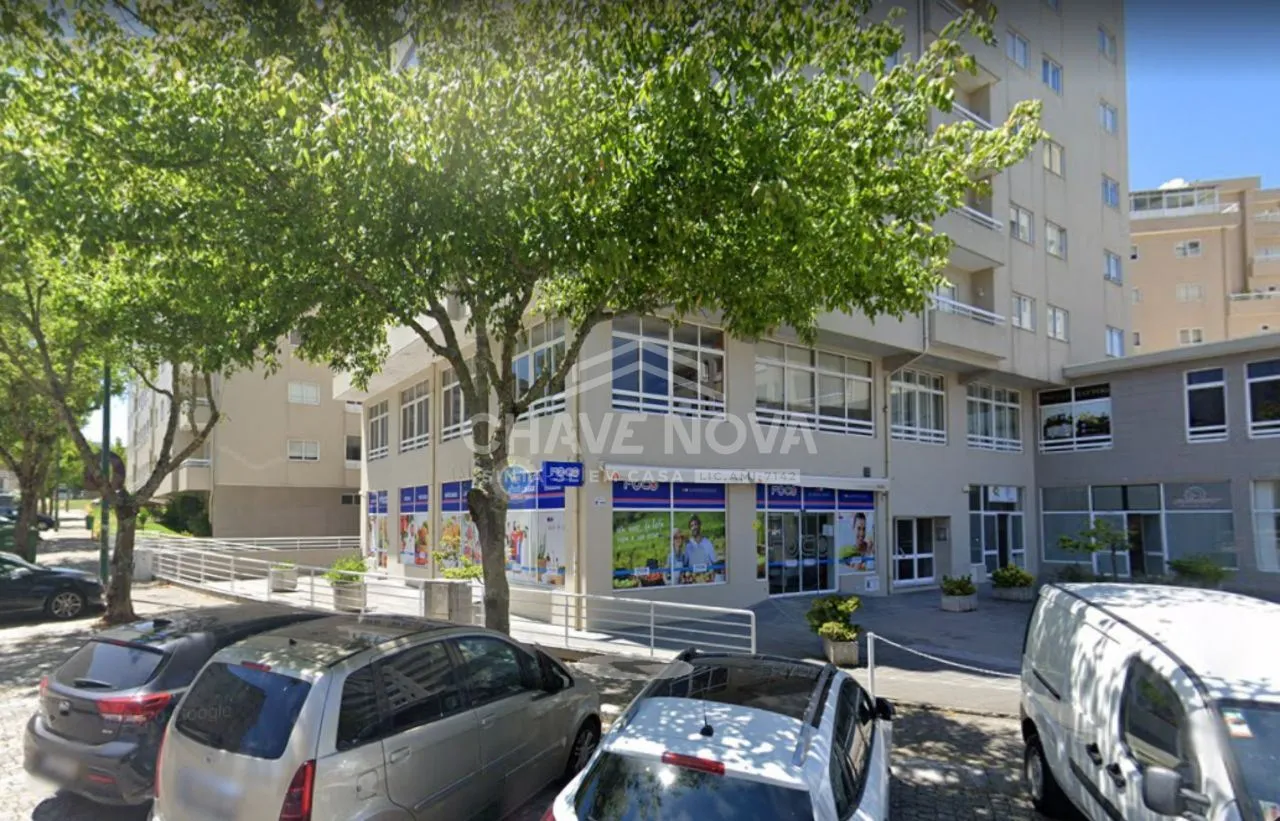 Loja - Supermercado com 217m2