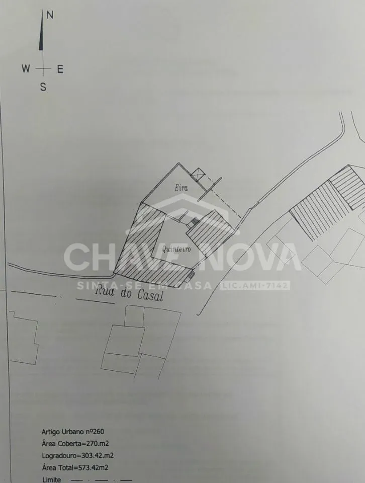 Terreno com uma área total de 10.711m2 em Mozelos