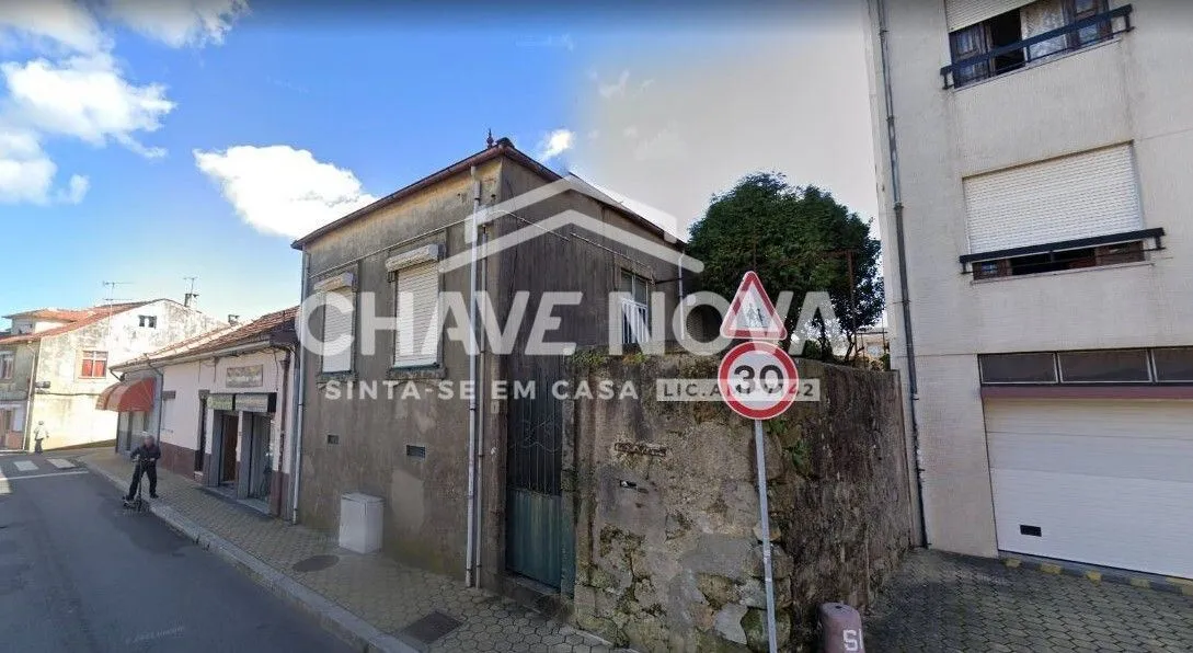 Terreno com PIP Aprovado p/ Construção de Edifício c/ Cave + 5 Pisos - Candal - 2