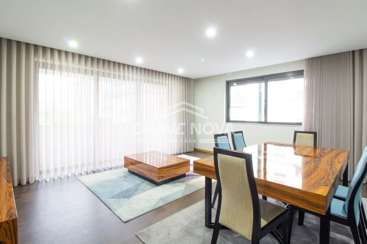 Excelente Apartamento T2, em pleno coração da Boavista - 2