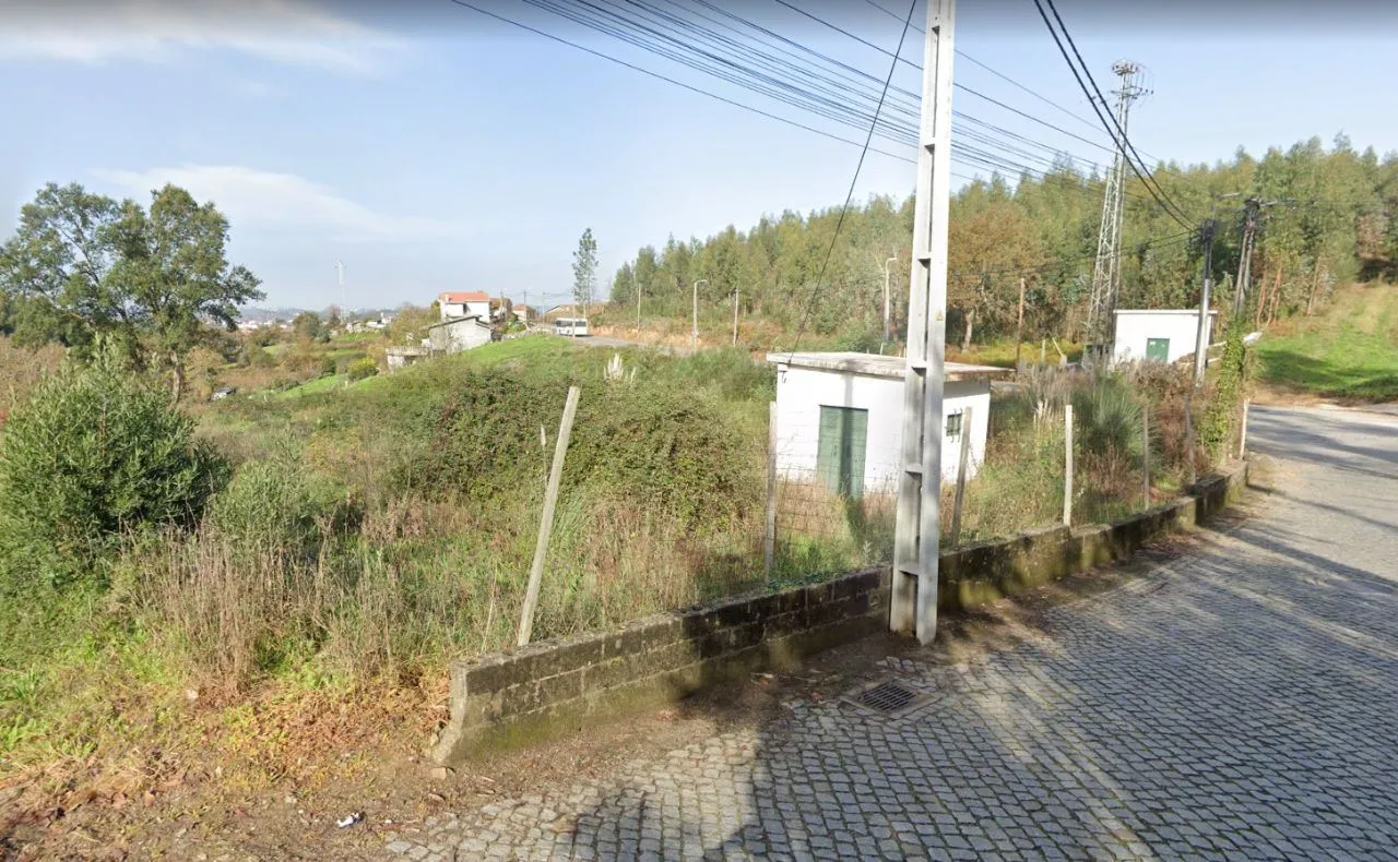 Terreno Urbano com 5254m2 em Lever, V. N. Gaia - 3