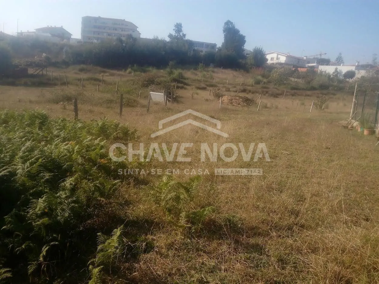 Terreno 7.576m2 para (17 Moradias) Madalena / Vilar Paraíso - 2