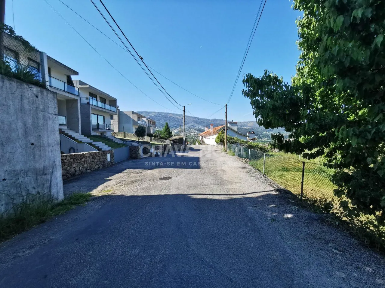 Terreno em Arouca próximo ao estádio municipal com viabilidade para construção de duas moradias independentes. - 3
