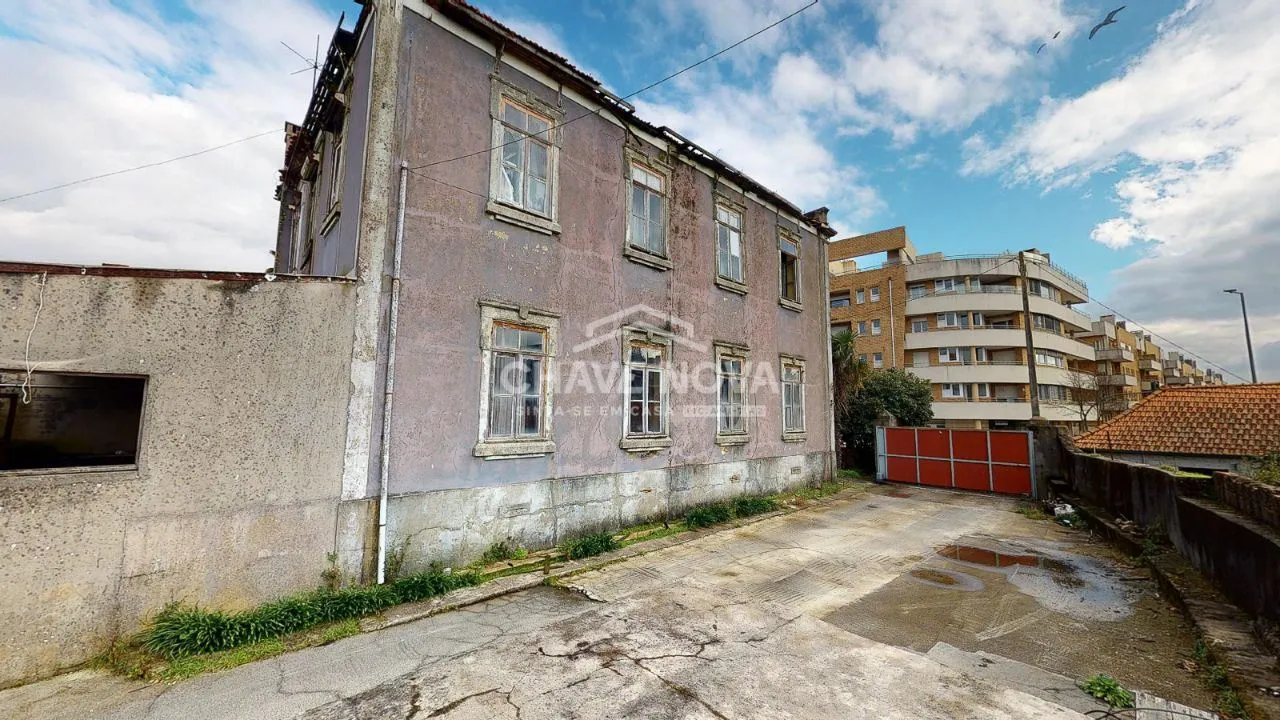 Charmoso Palacete em Canidelo