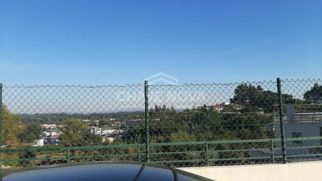 Lote para moradia  na Sra da Saúde Carvalhos. - 2