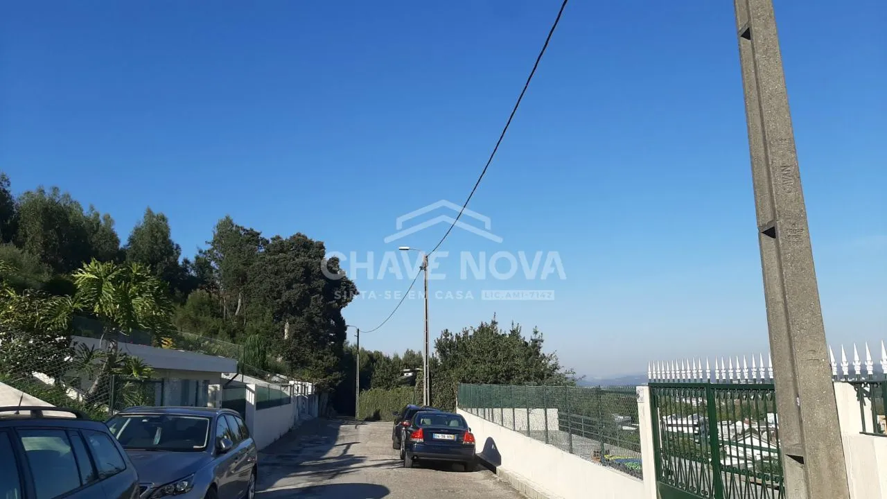 Lote para moradia  na Sra da Saúde Carvalhos. - 3