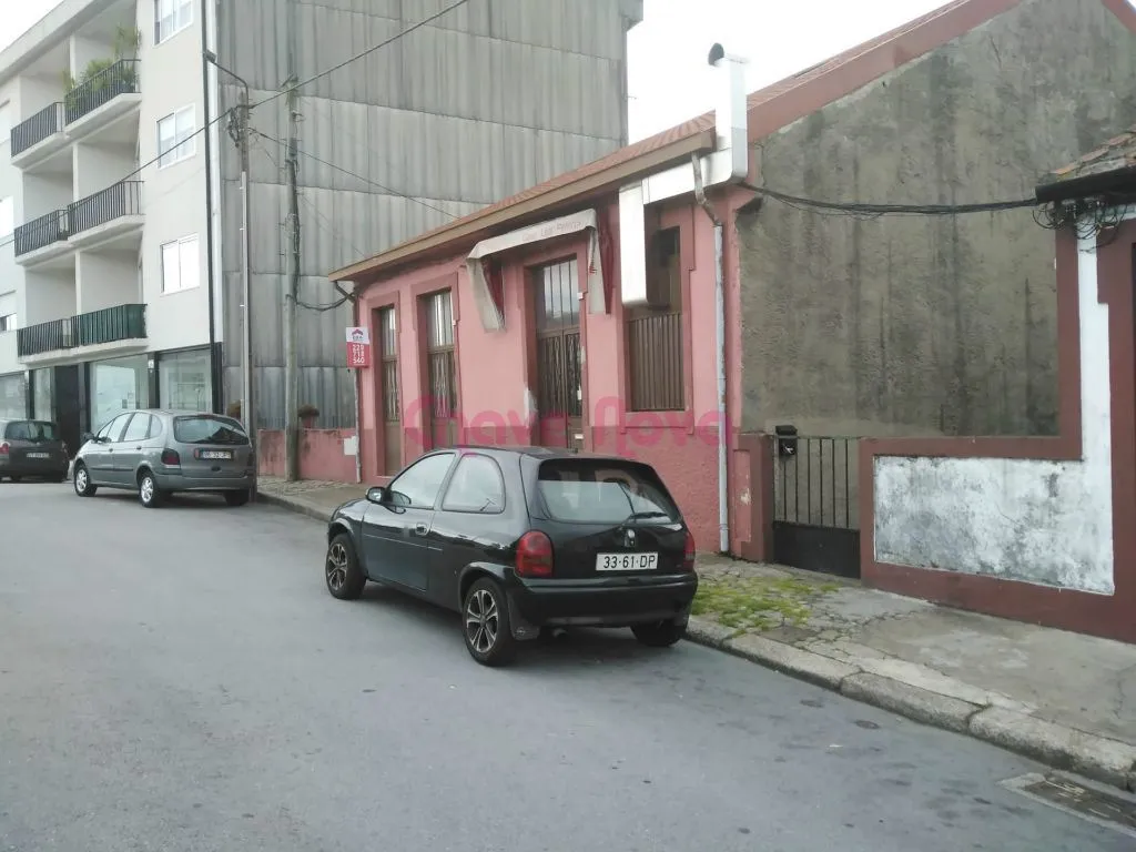 Moradia para reconstrução - Rio Tinto