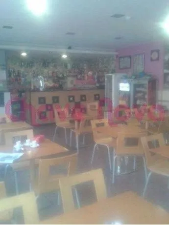 Estabelecimento com café a funcionar em Vila Nova de Gaia - 2