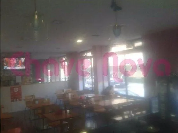 Estabelecimento com café a funcionar em Vila Nova de Gaia - 3