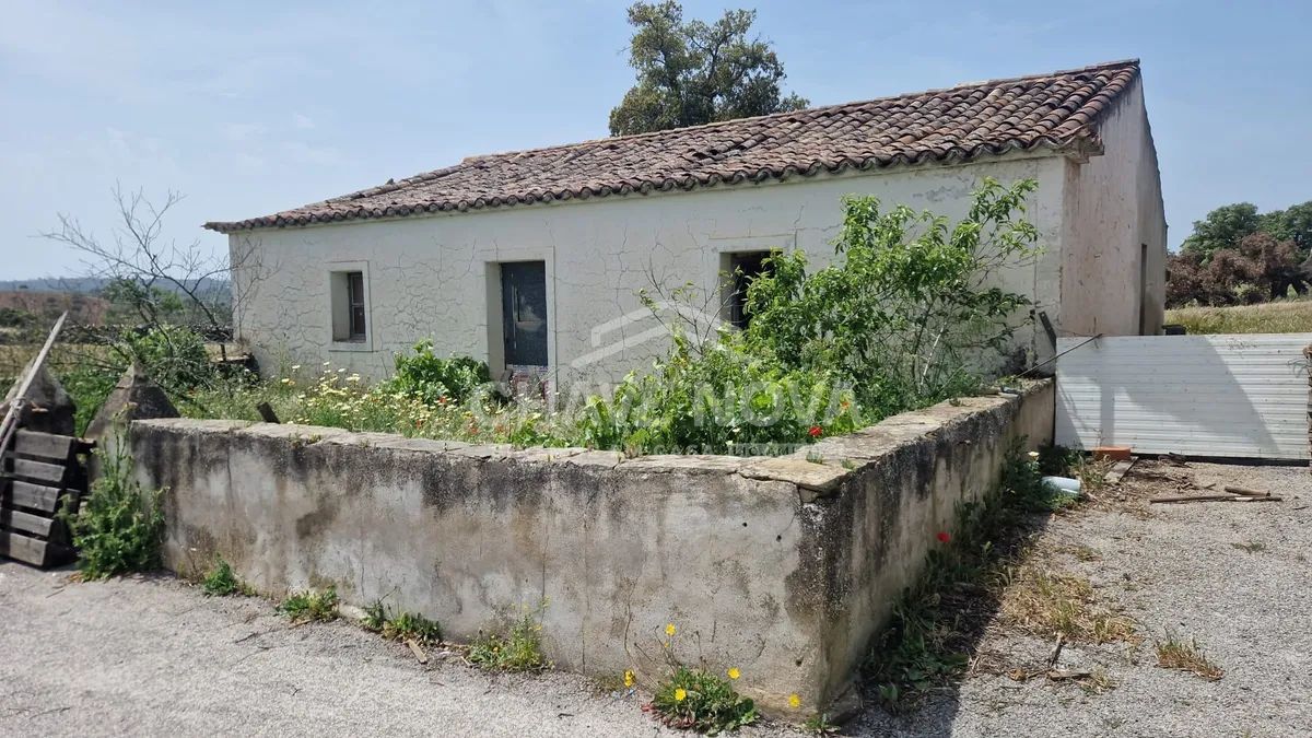 Quinta para recuperar com terreno 4.320 m², Ameixial - Loulé