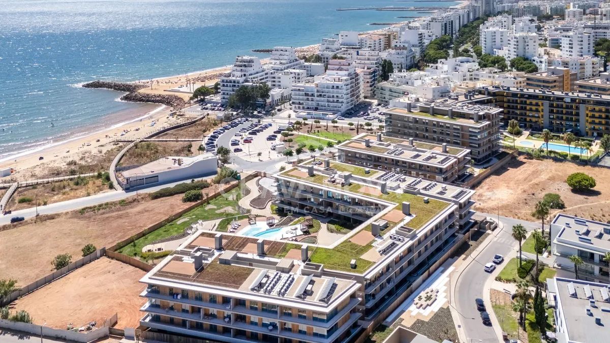Apartamento T2 de Luxo com Piscina em Quarteira - 2