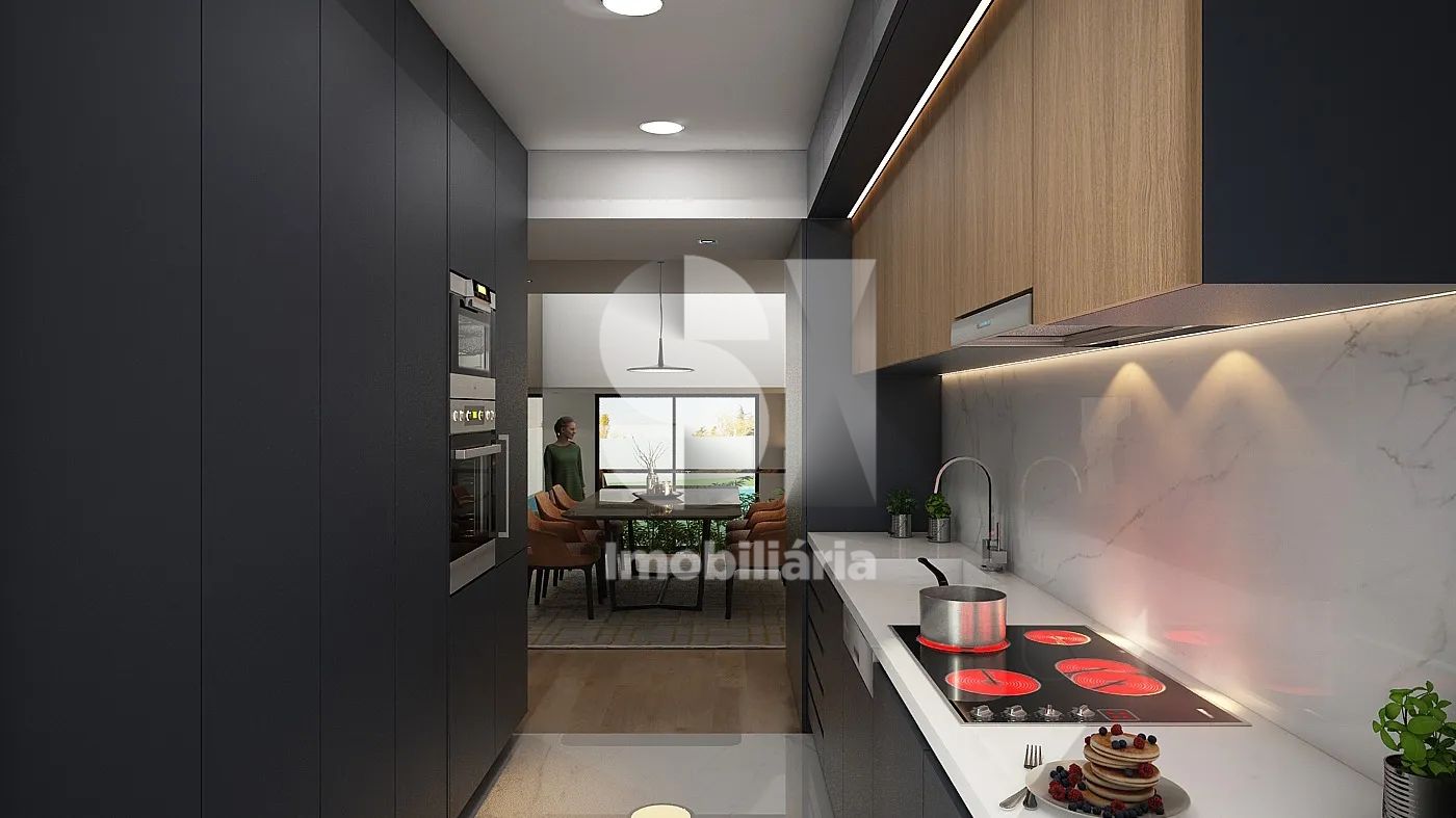 Moradia T3 com 3 Suites, Piscina e Rooftop - Nova