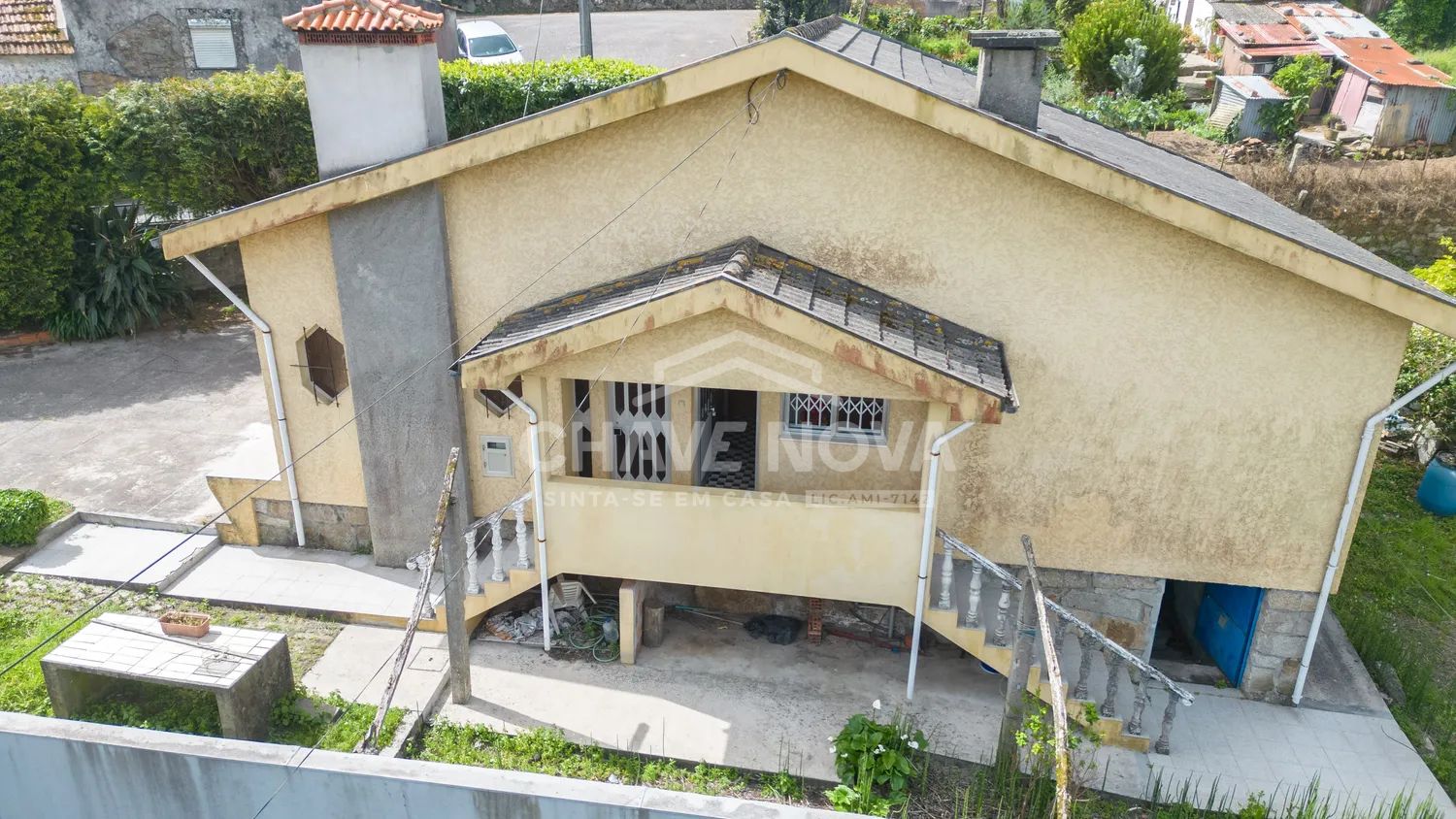 Moradia T3, inserida num terreno com 1500m² - 3