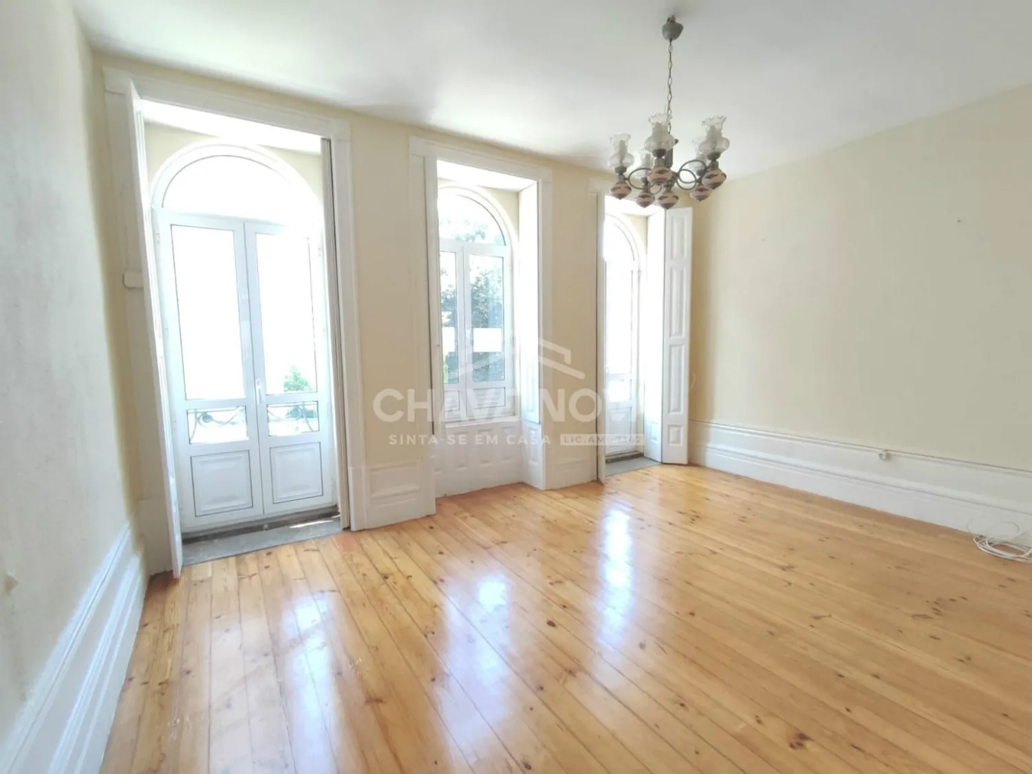 Apartamento T3 para arrendar na "Baixa" do Porto