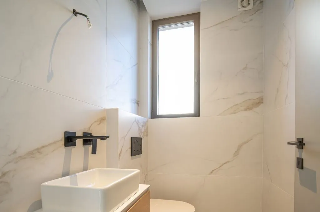 Nova Moradia Isolada estilo moderno com Piscina e Jacuzzi - 3