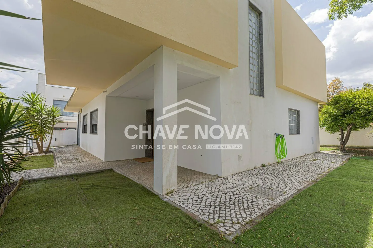 Moradia V4 em Santo António da Charneca  - 2
