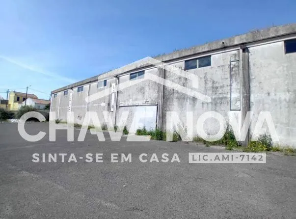Armazém em Belas - 3