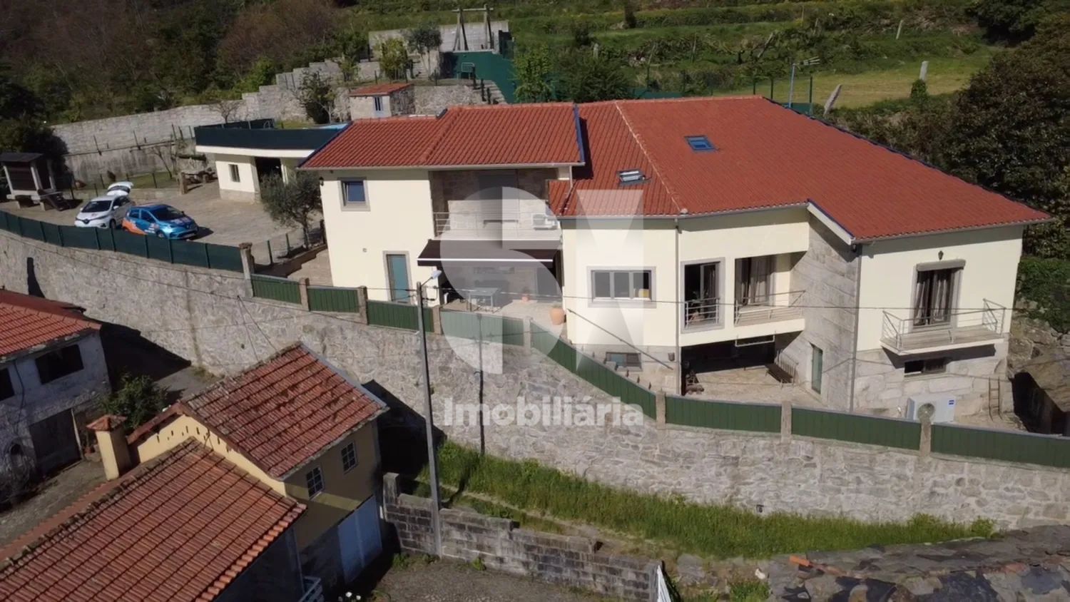 MORADIA T3 com Piscina