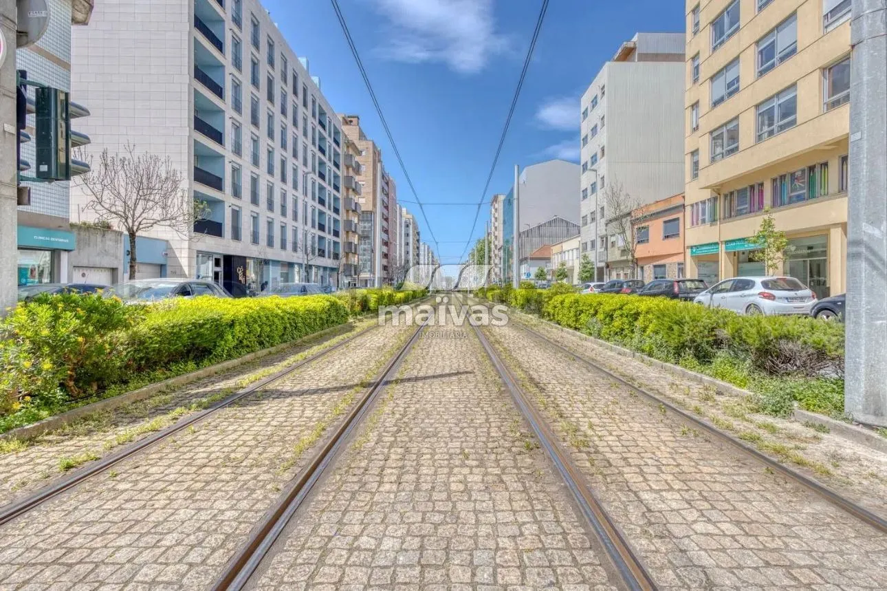 Loja - Rua Dr. Afonso Cordeiro, Matosinhos