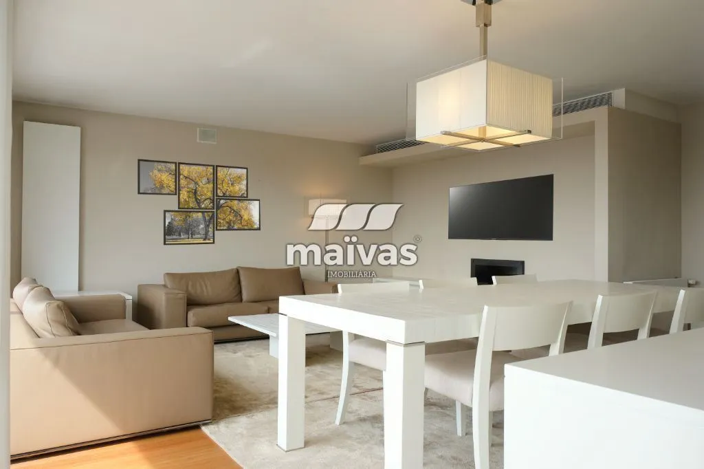 Apartamento T4 mobilado - 3