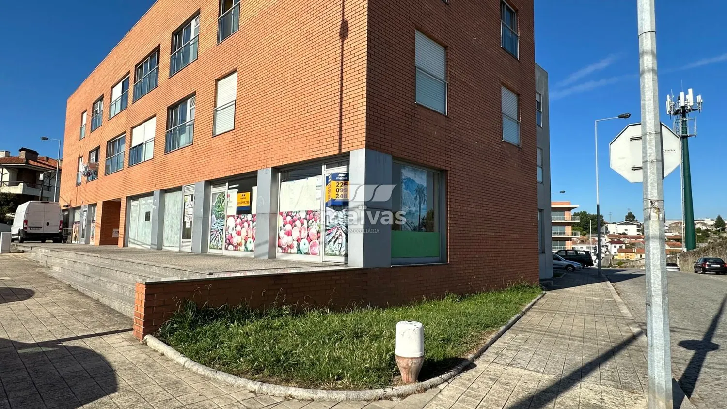 Loja Comercial Gaveto - Guifões | Matosinhos
