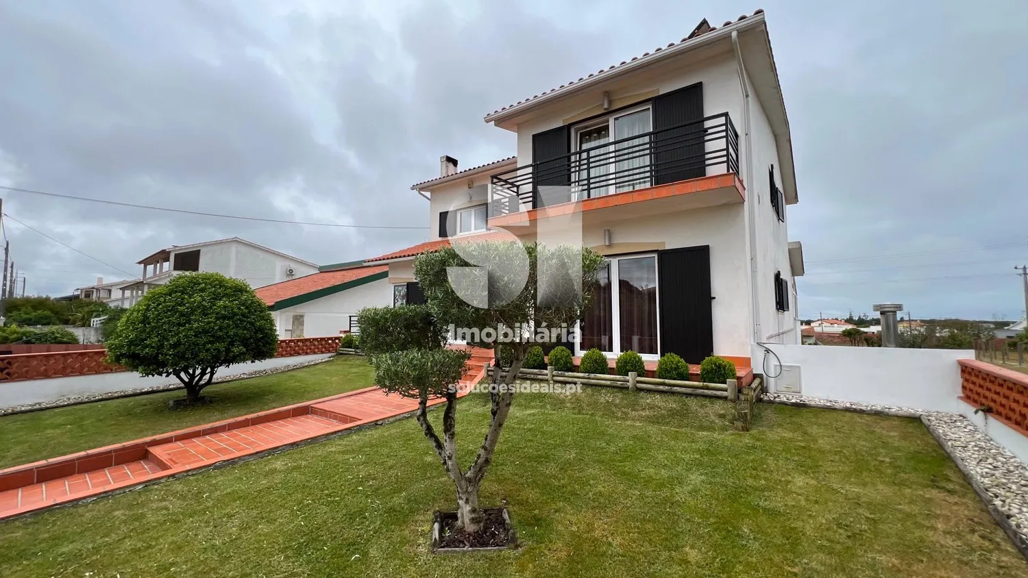Moradia Isolada T5+1 Duplex - 3