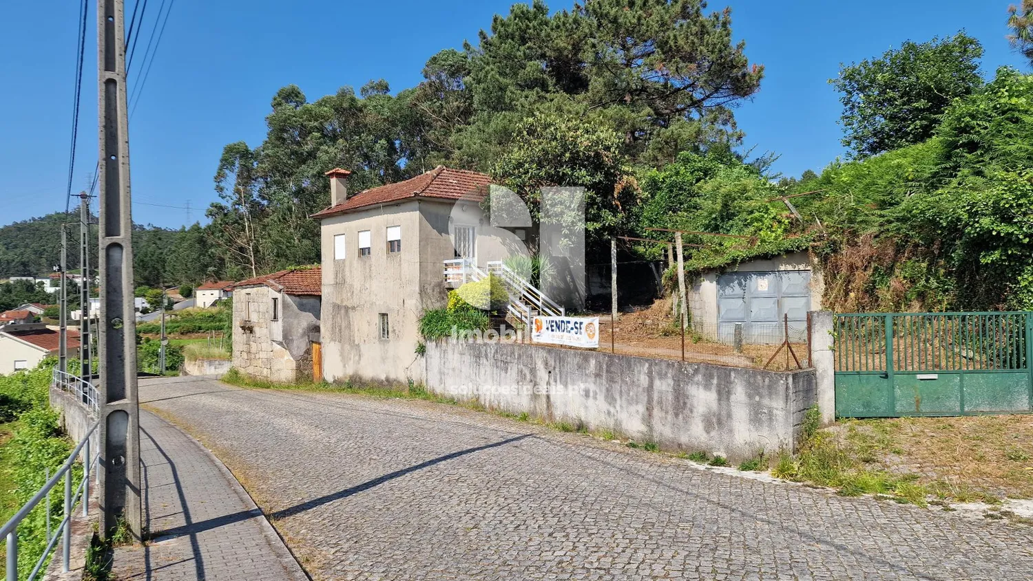 Moradia para Restaurar T2+1 - 2