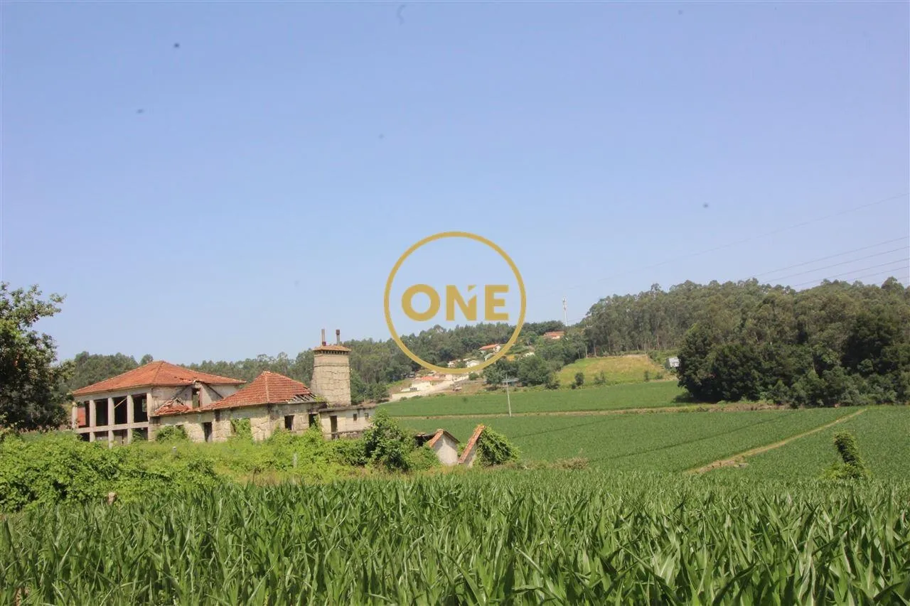 Excelente terreno de construção de 1717m2 no Louro/V. N. F. para venda - 2