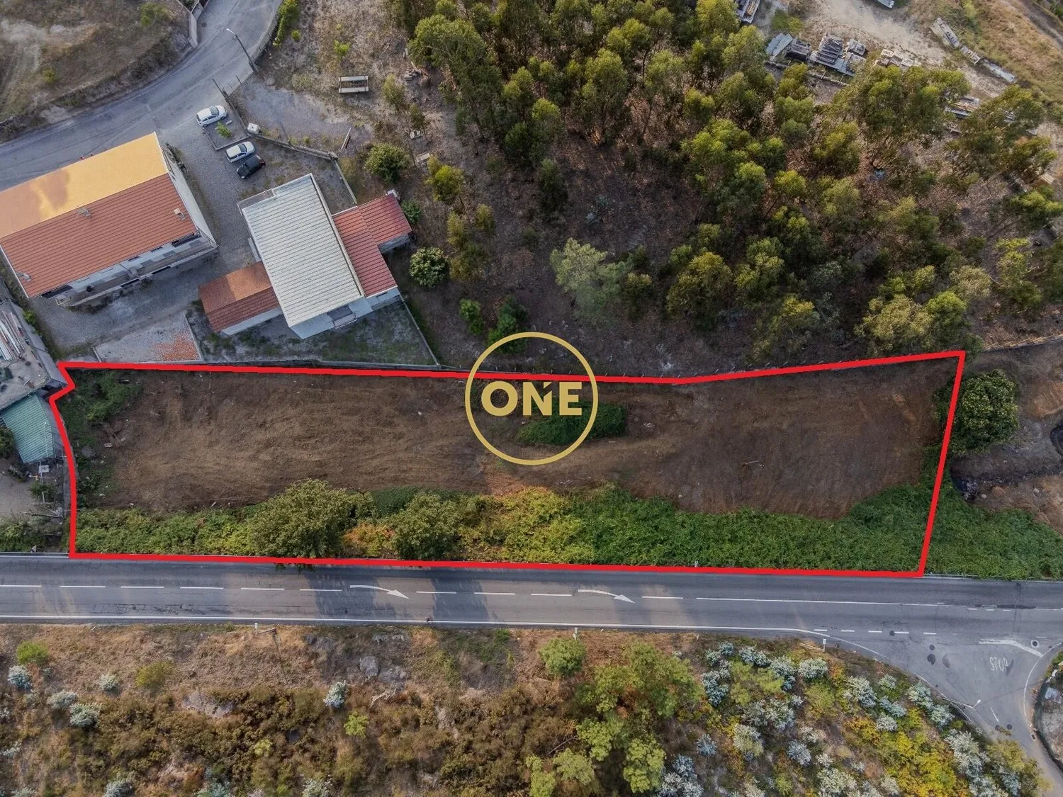 Terreno Estratégico com 2880m² – Frente à Estrada Nacional 14