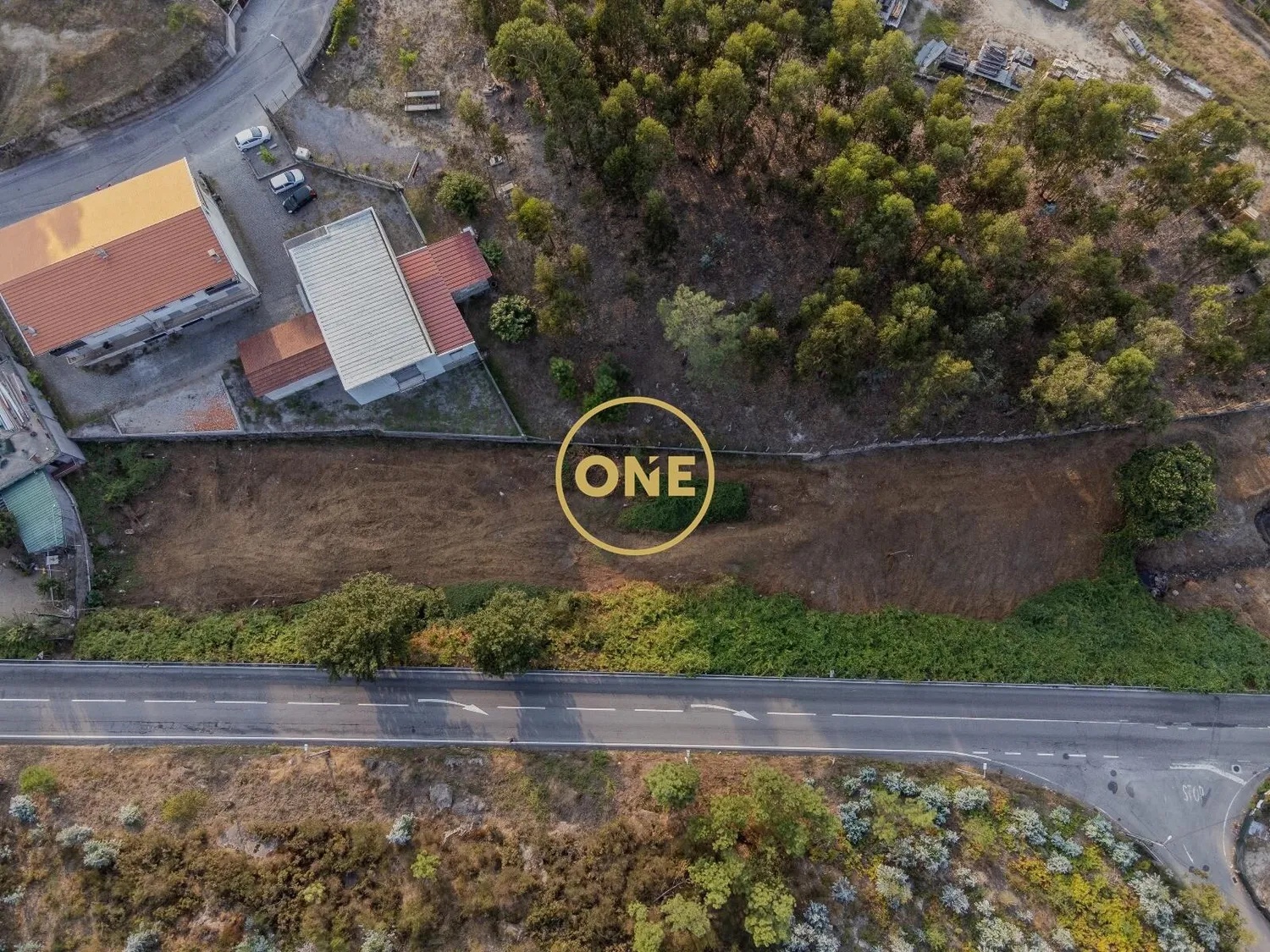 Terreno Estratégico com 2880m² – Frente à Estrada Nacional 14 - 2