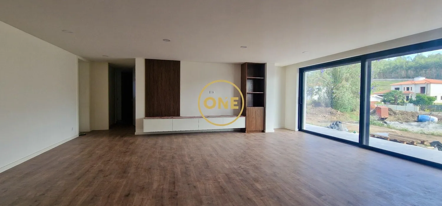 Magnifique maison neuve de plain-pied, comprenant trois chambres, dont une suite avec placard !! - 3