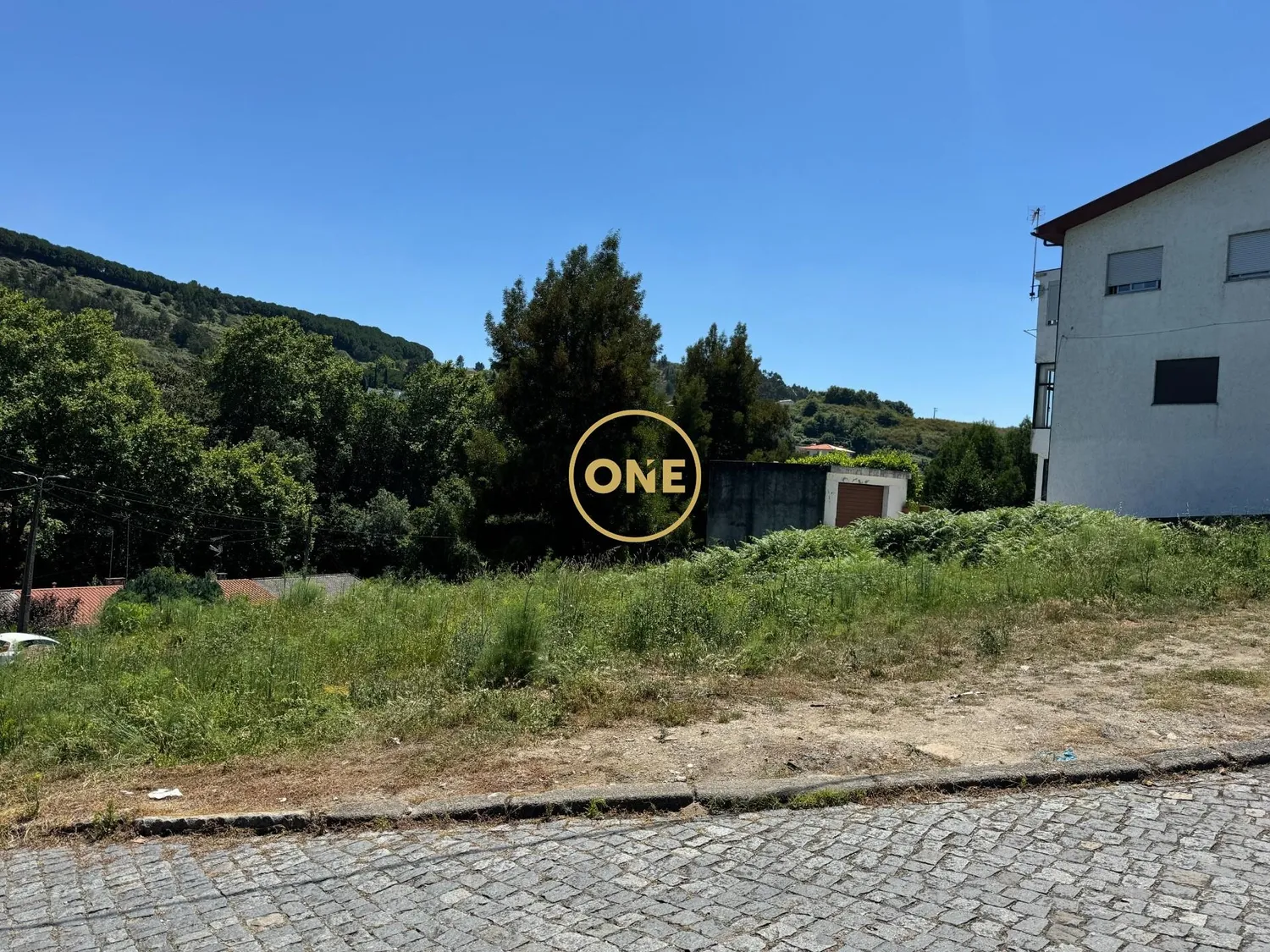 Construction Land, Oliveira S. Mateus