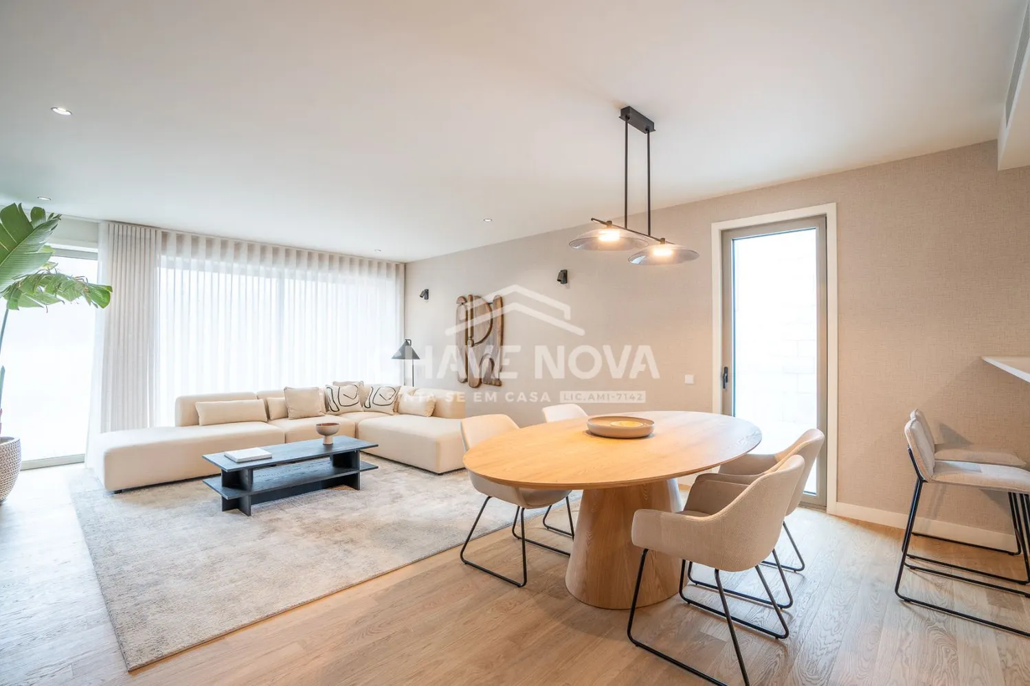 Apartamento T3 Novo c/ 2 Lugares de Garagem em Canidelo - 2