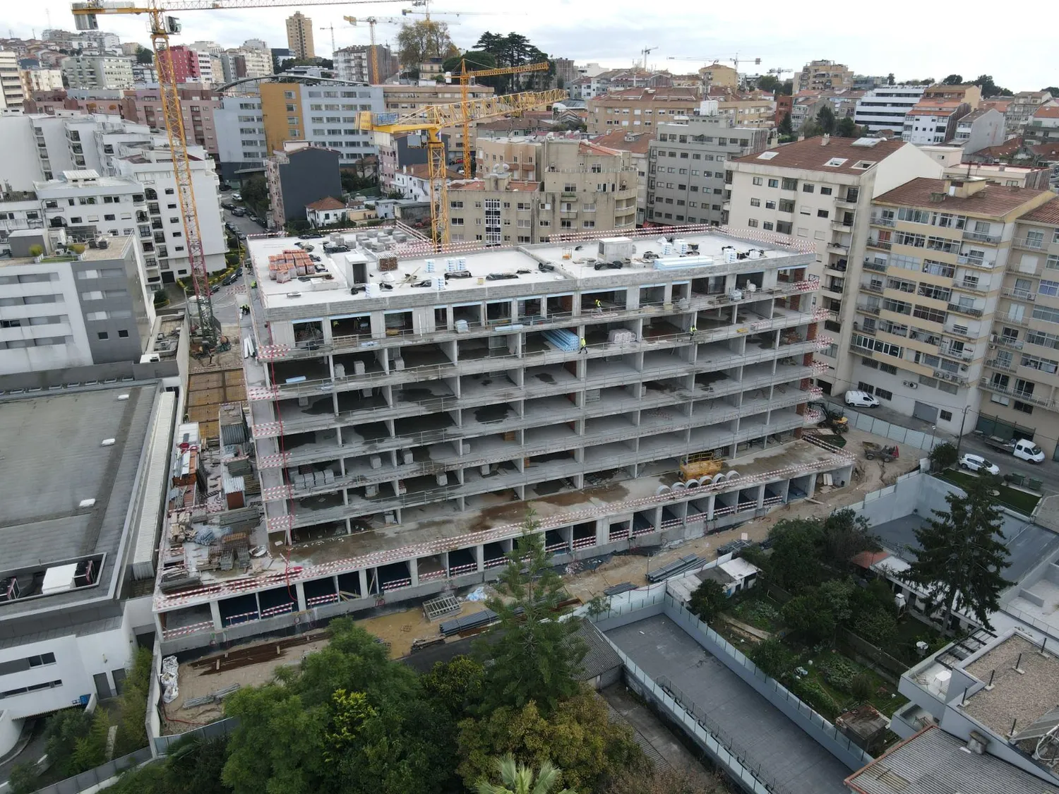 T0 Novo, junto a Av da Republica  - 2