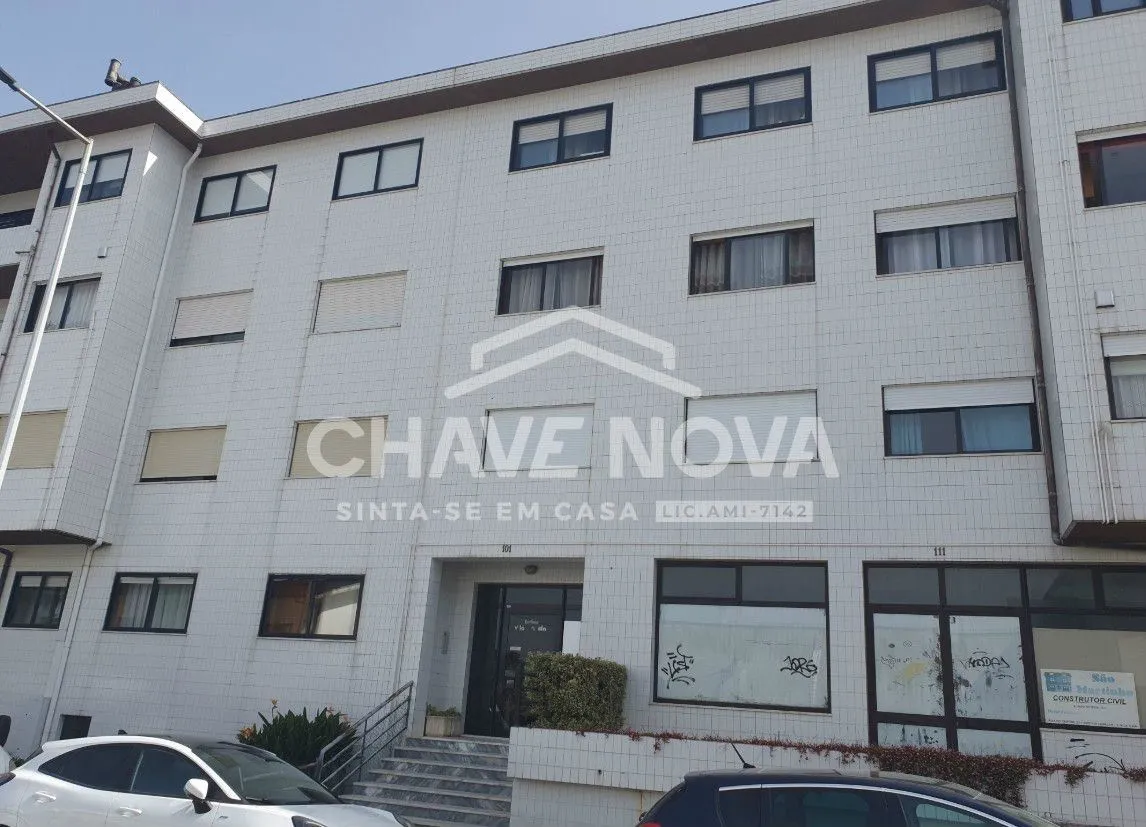 Apartamento T3 em Canelas (750m do Intermarché)