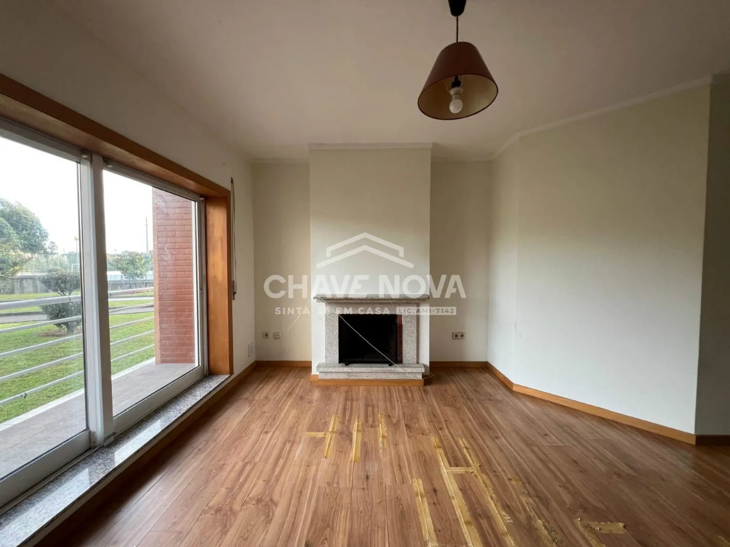Apartamento T3 c/ Lugar de Garagem em Canelas (Edifício Prestige) - 2