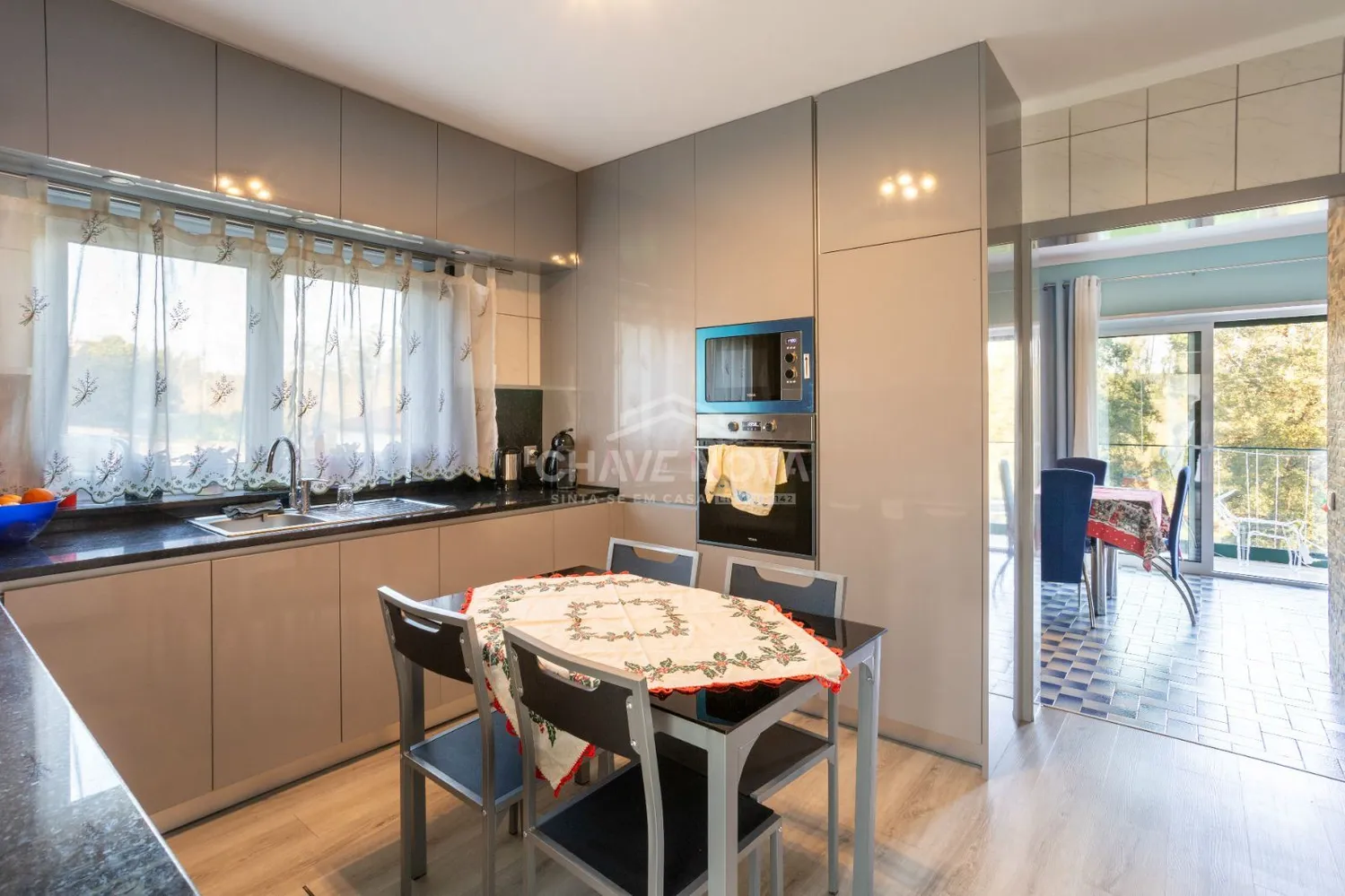 Moradia com Entradas Independentes no Fial | 330.000€ - 3