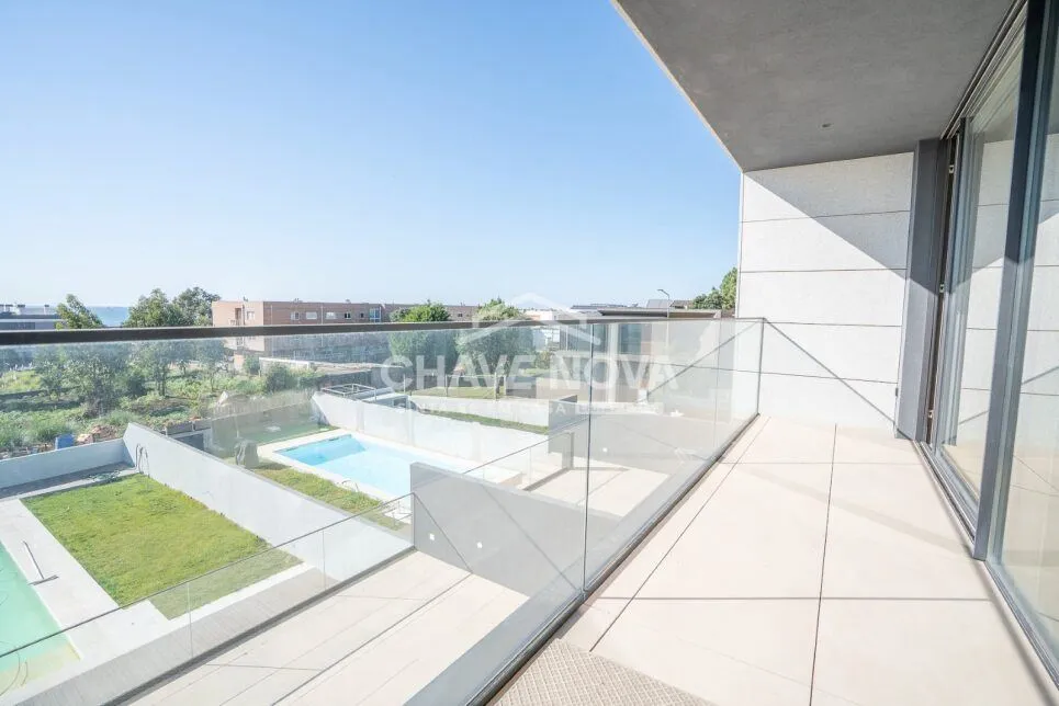 Moradia T4+1, com Salão e Piscina, em Canidelo, Vila Nova de Gaia - 2