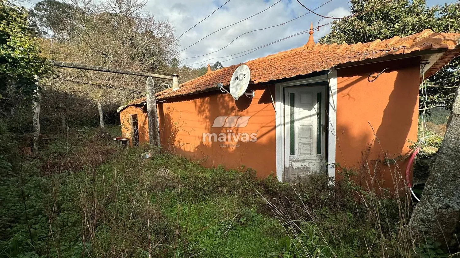 Moradia P/Recuperar - Valença - 2