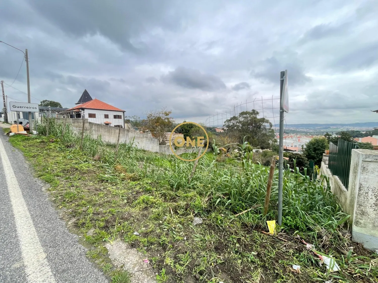 Terreno Urbano para Construção | 400m2 | Guerreiros, Loures