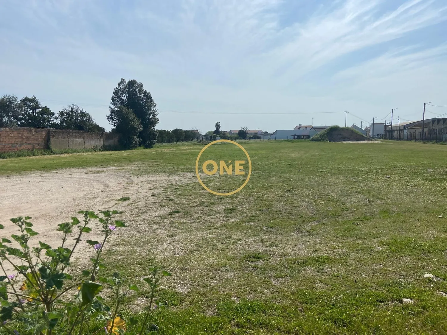 Land for Apartment Construction in Marinhais – Investment Opportunity