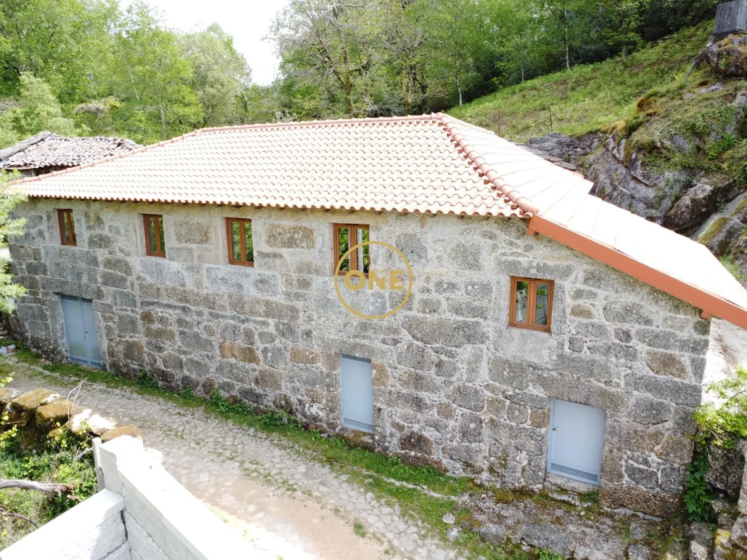 Two Houses in Cibões, Terras de Bouro - 2