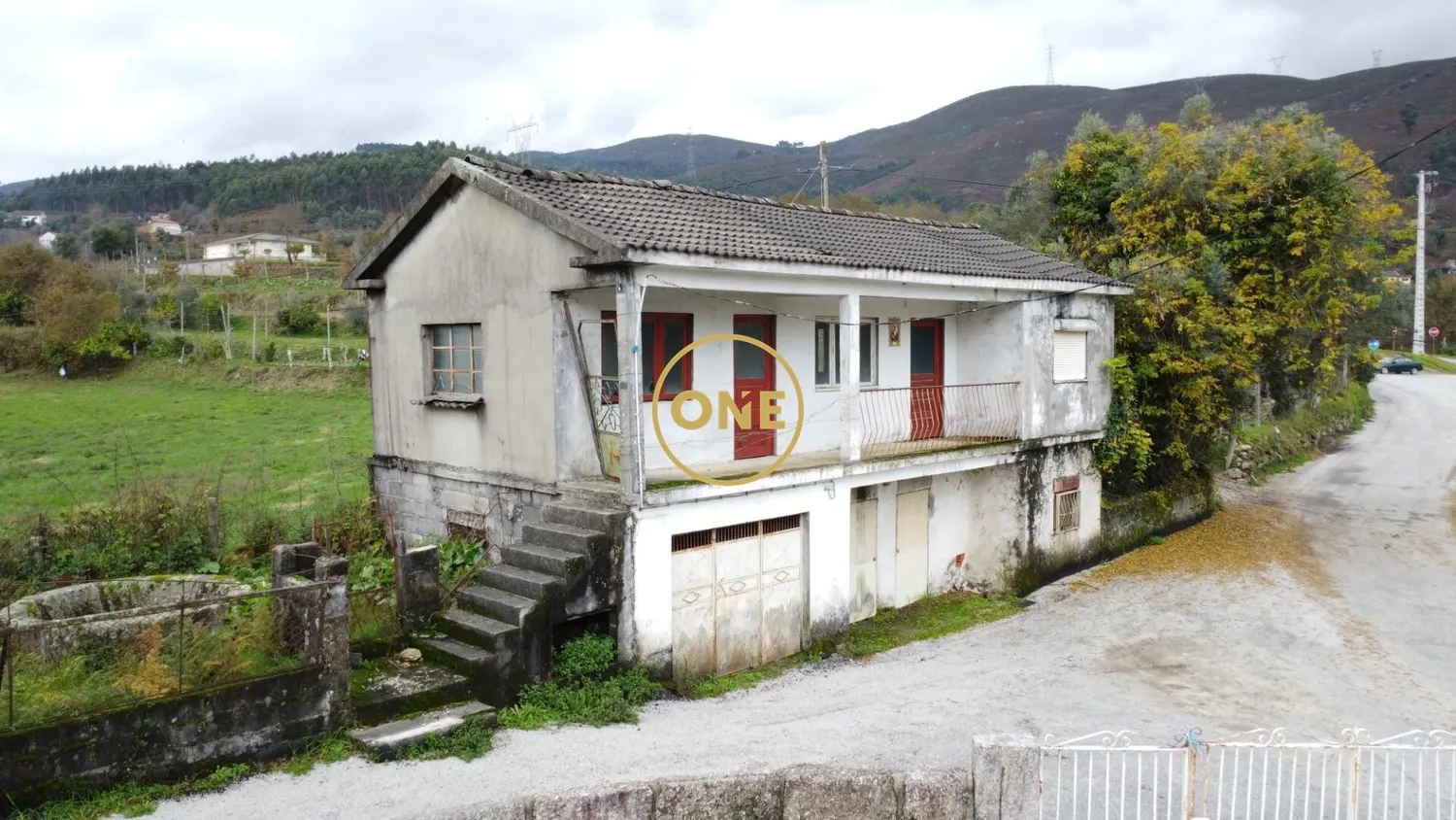 Oportunidade: Habitação Comercial com Armazém - 2