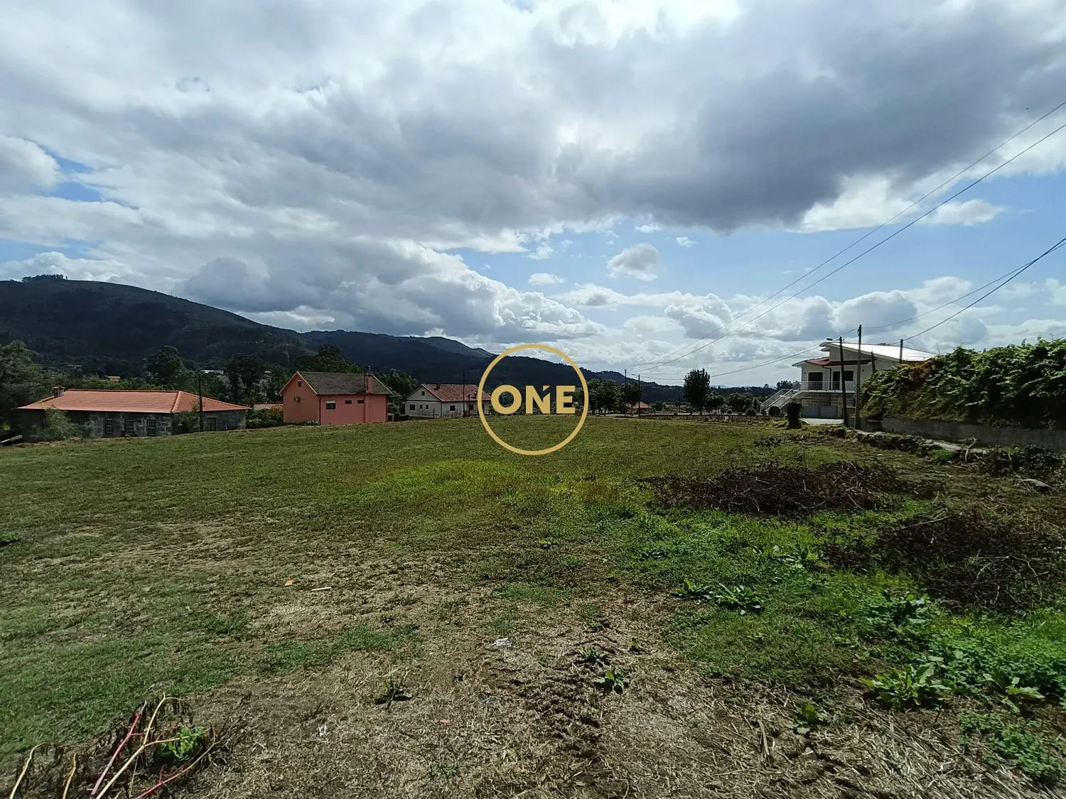 Land with construction potential in Oriz Santa Marinha - 3