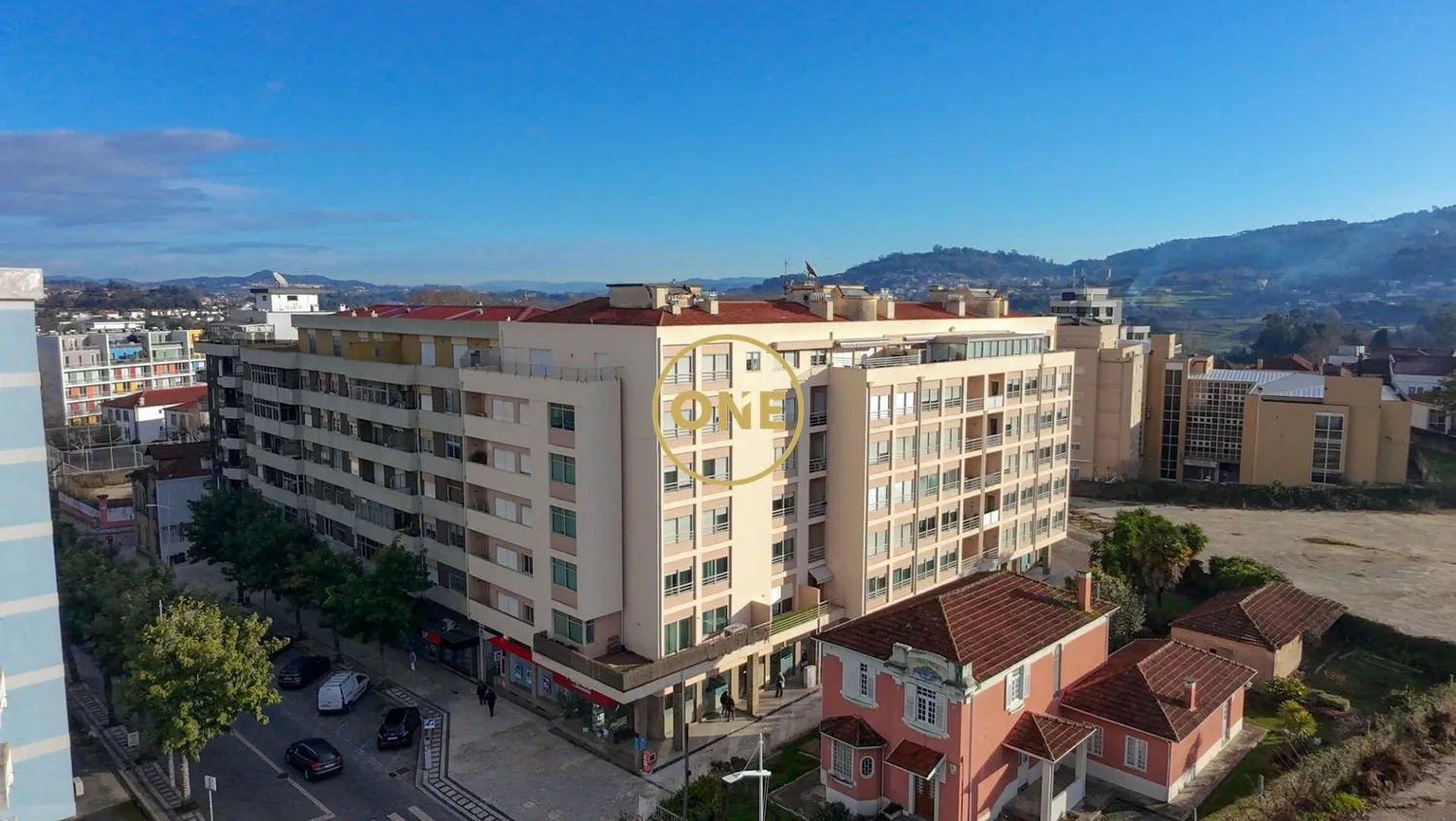 Appartement exclusif de 5 chambres au centre de Santo Tirso – 236 m² d'élégance et de prestige. - 2