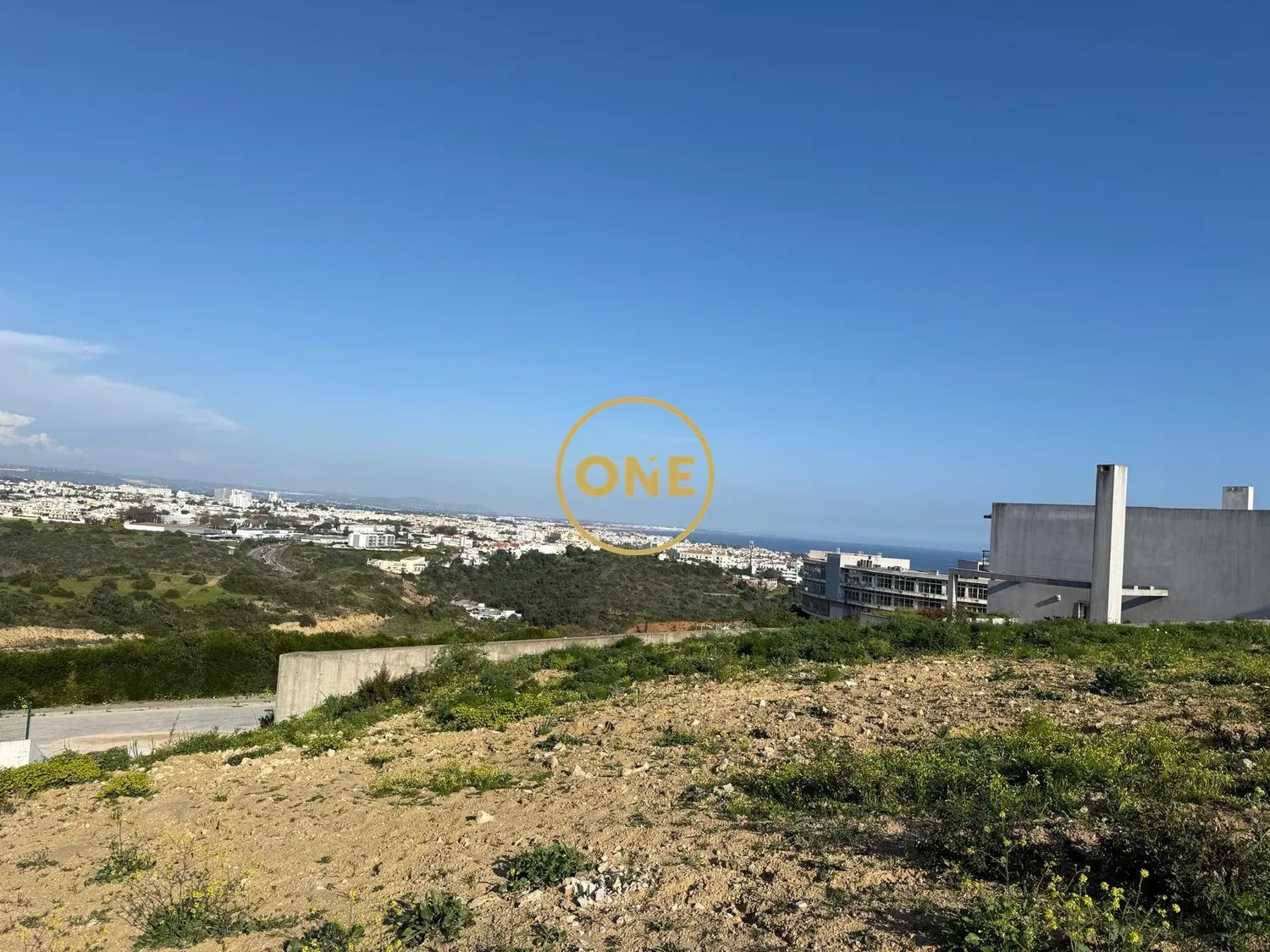Urban plot with sea view | 634 m² | For house with pool – Albufeira