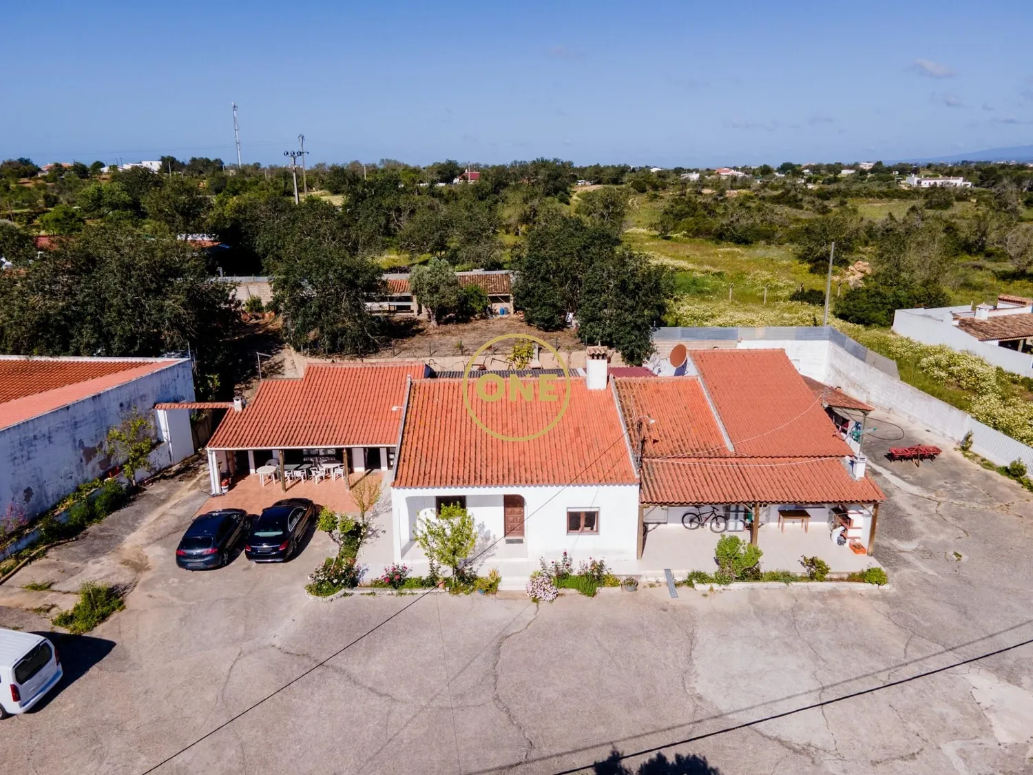 Single storey house with excellent land and warehouse - Assumadas - Tunes - Algarve - 2